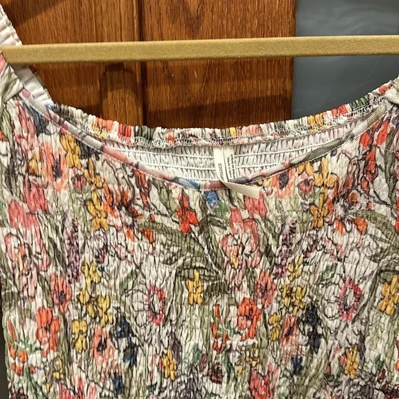 Beautiful floral Anthropologie blouse in great condition! - Picture 2 of 8